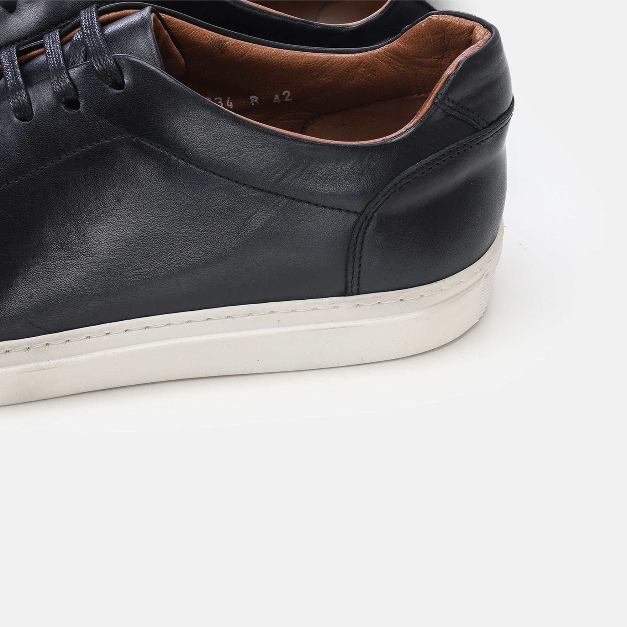 Volzak 5334 basket en cuir Noir