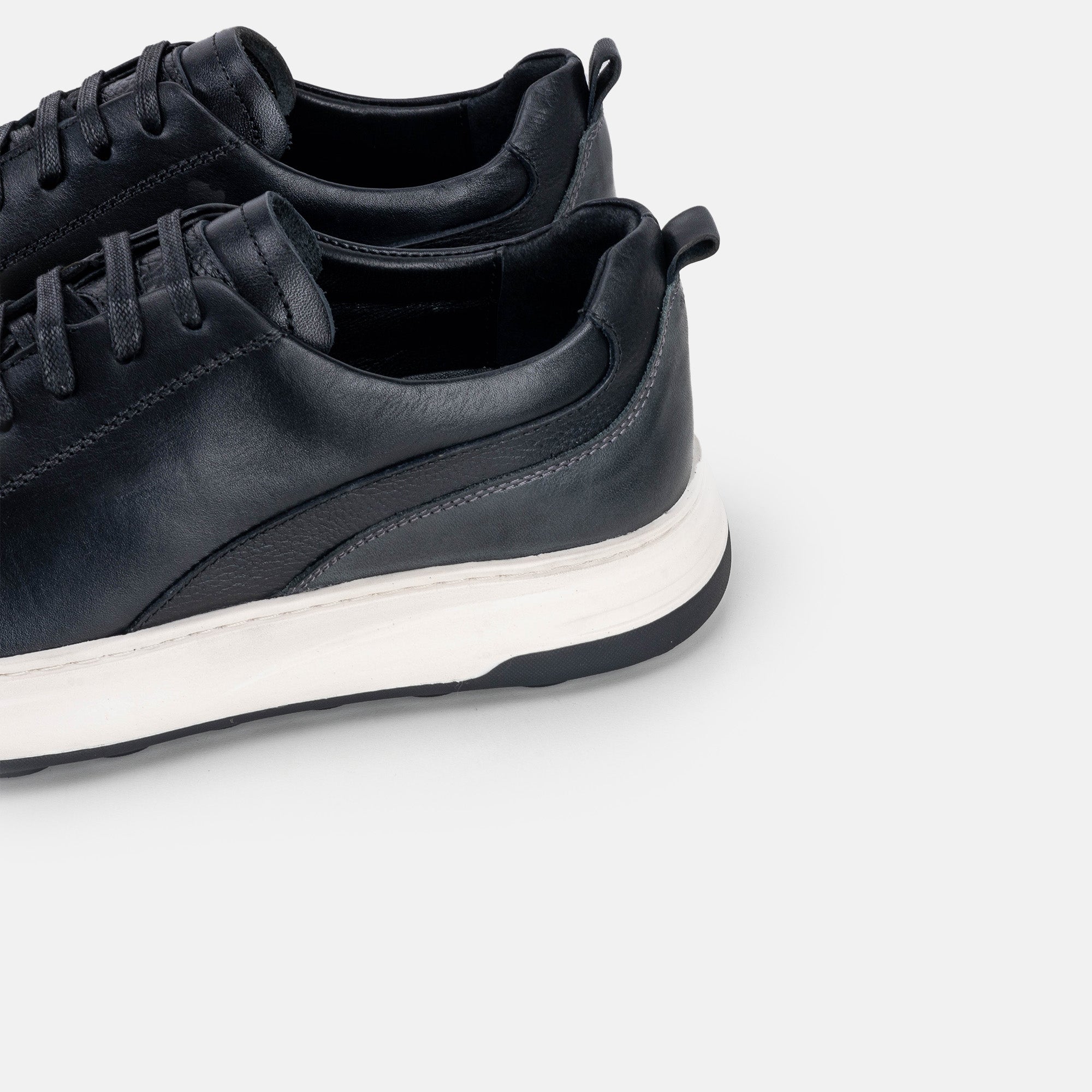 Volzak 6092 basket en cuir Noir