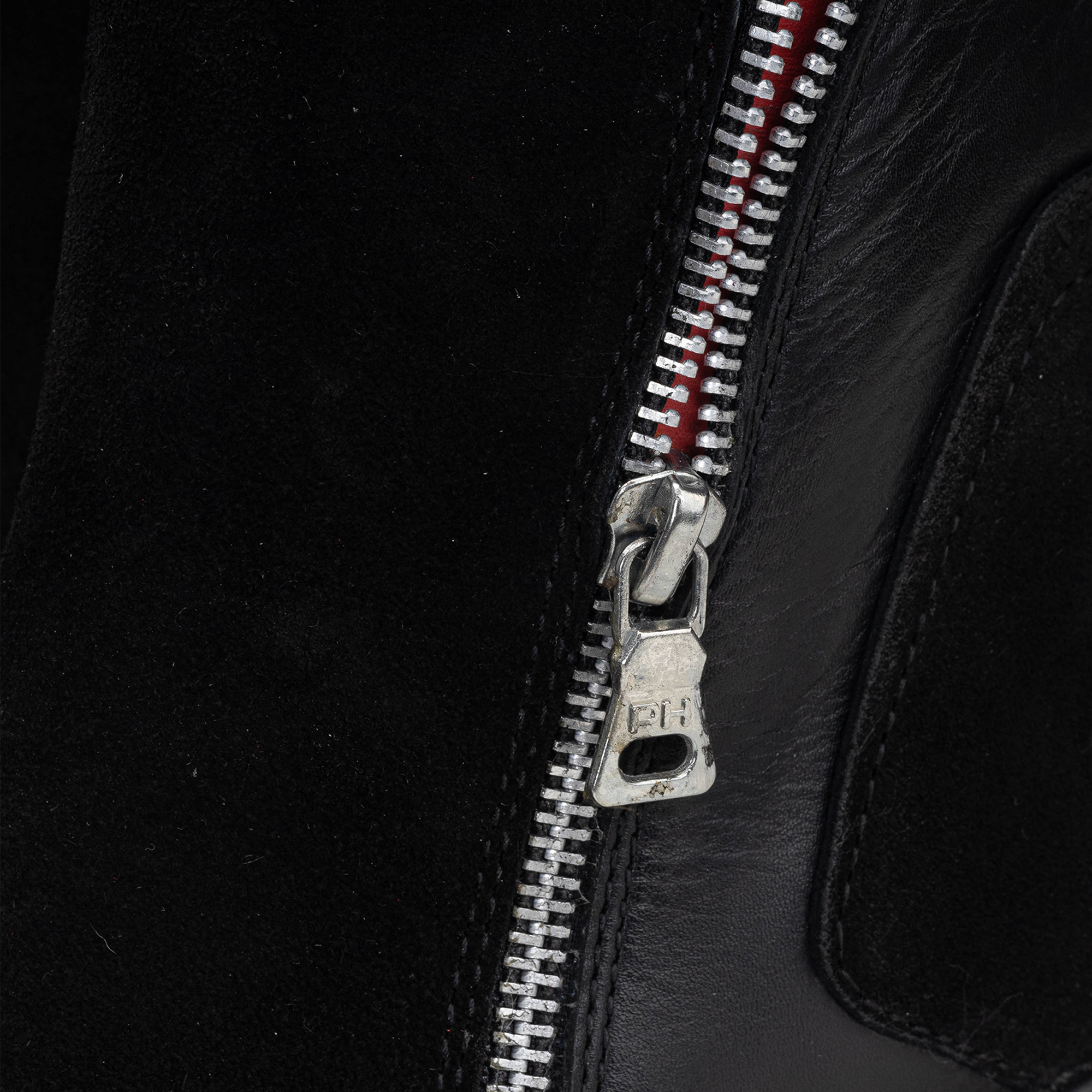 Volzak 1087 Suede Ankle Boot Black