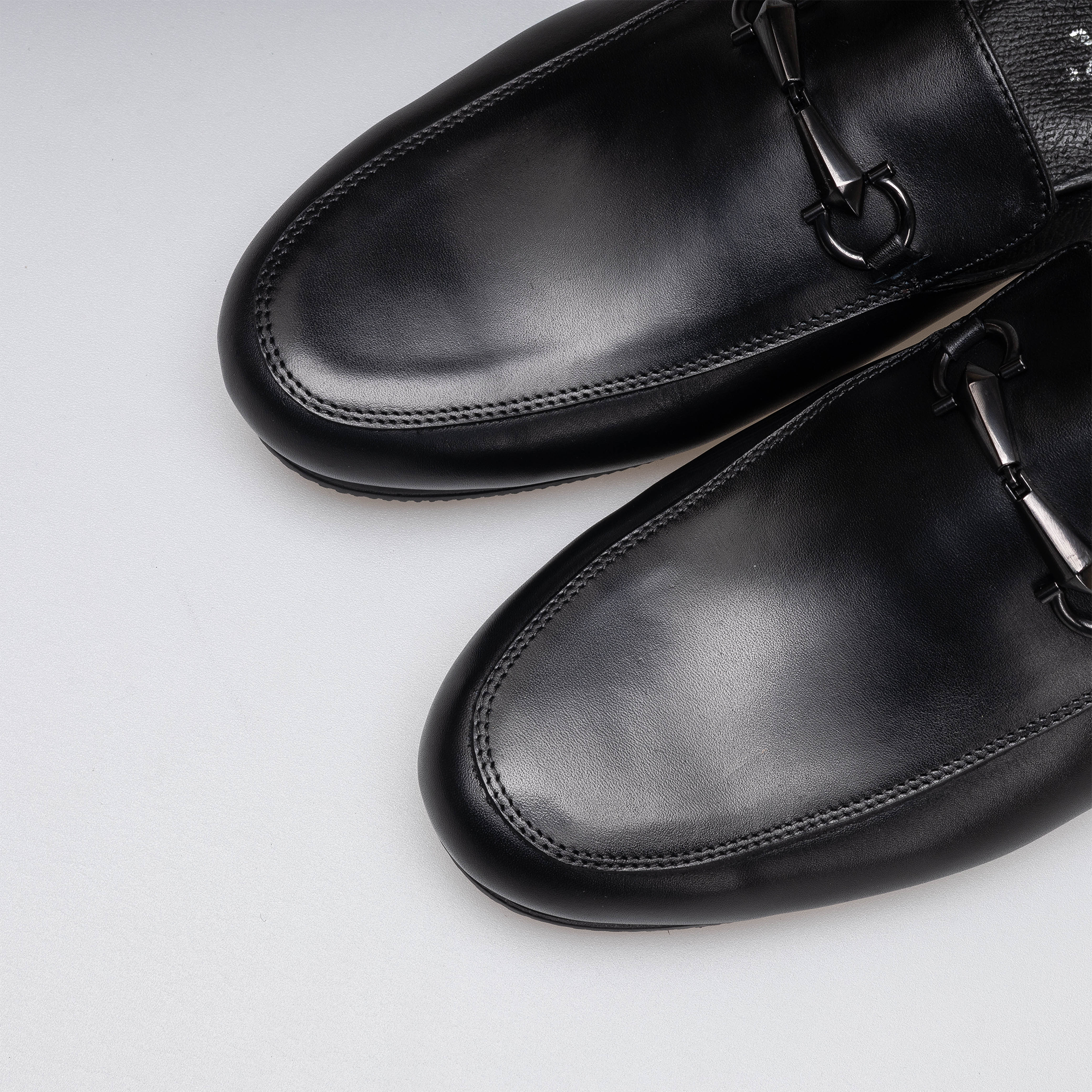 Volzak 5403 Black Leather Mule