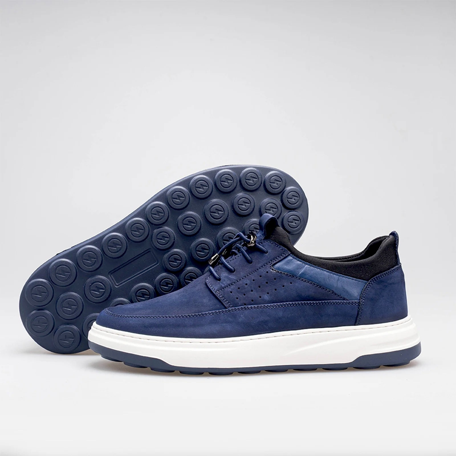 Volzak 317 basket en nubuck Bleu