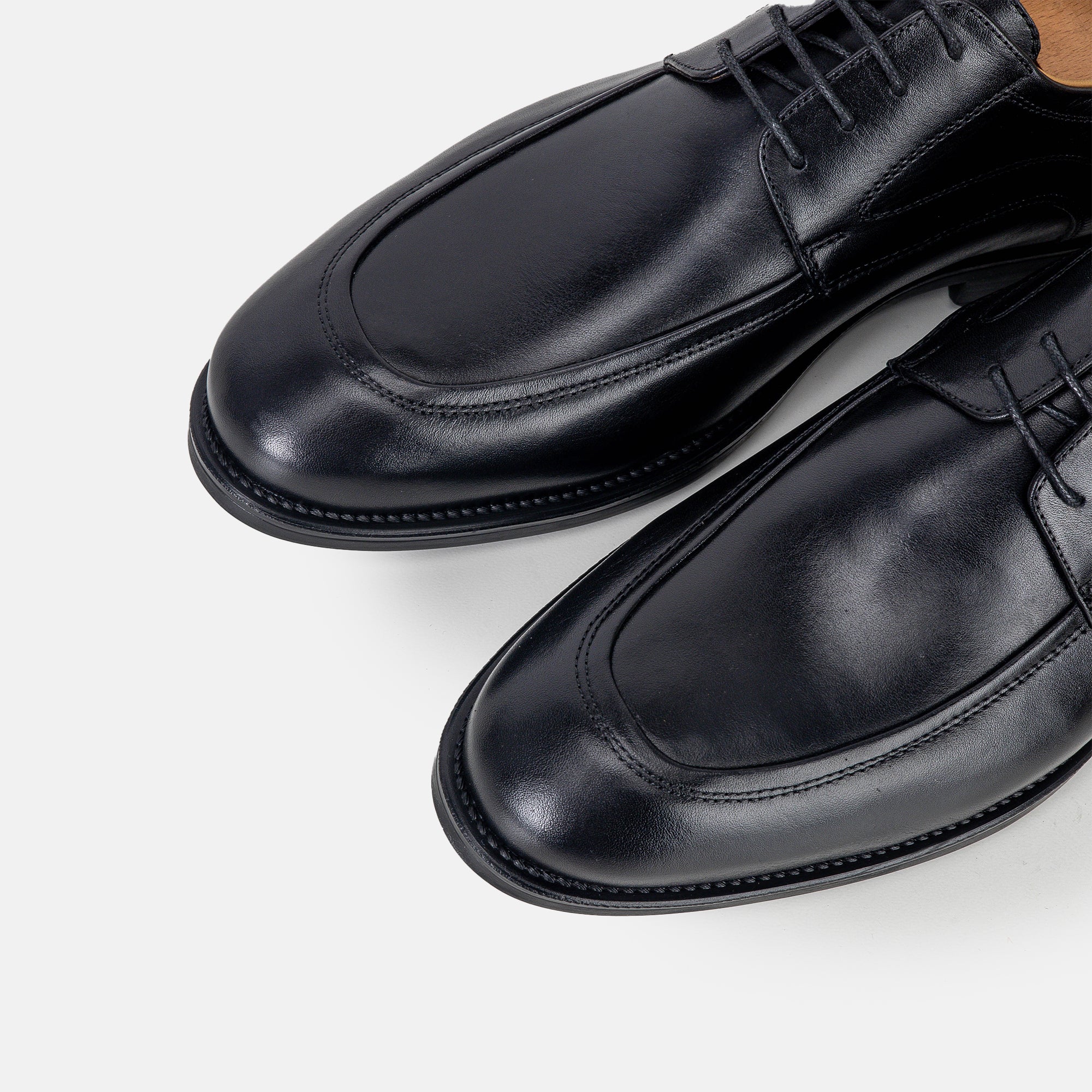 Volzak 1526 Black Leather Shoe