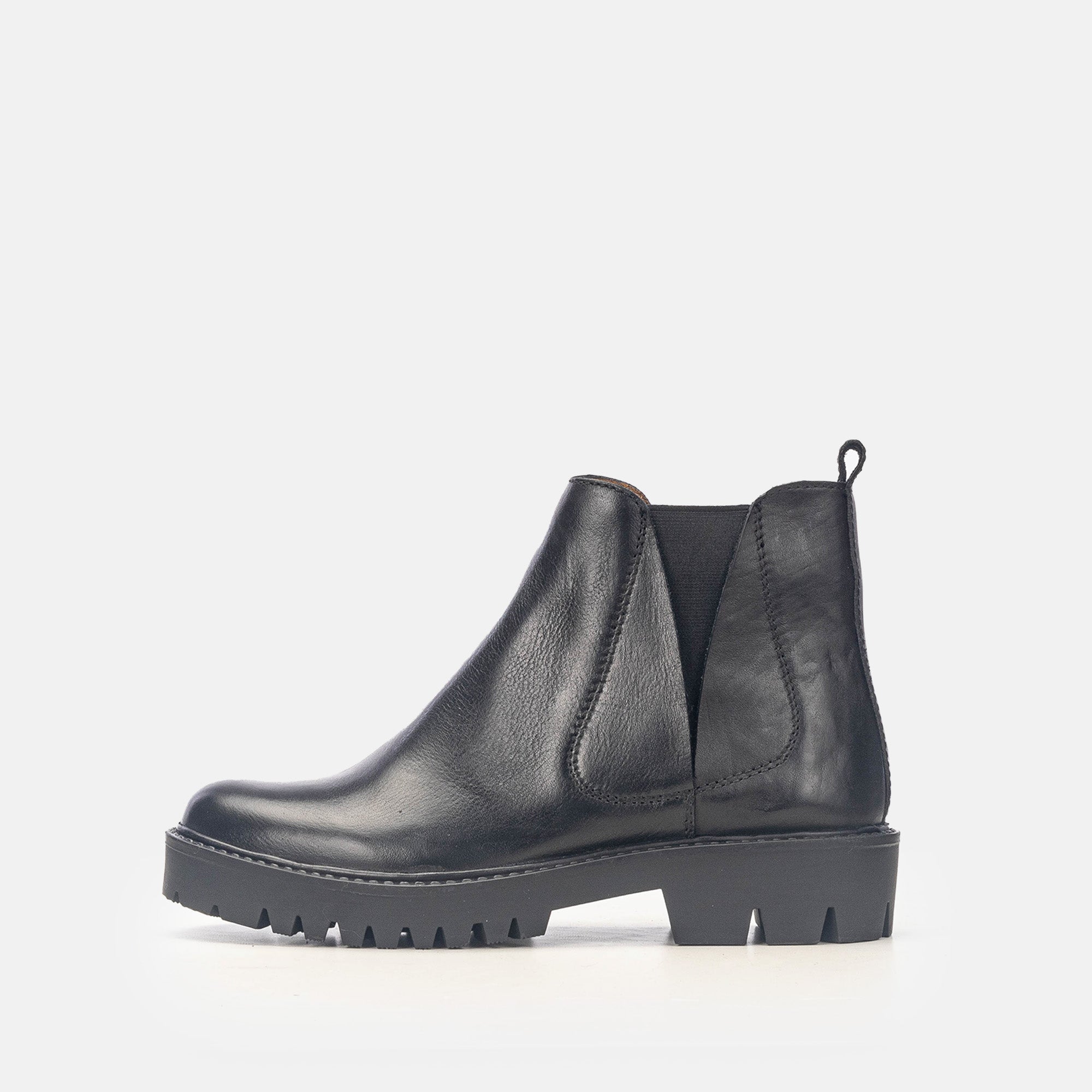 Volzak 9950 Black Leather Ankle Boot