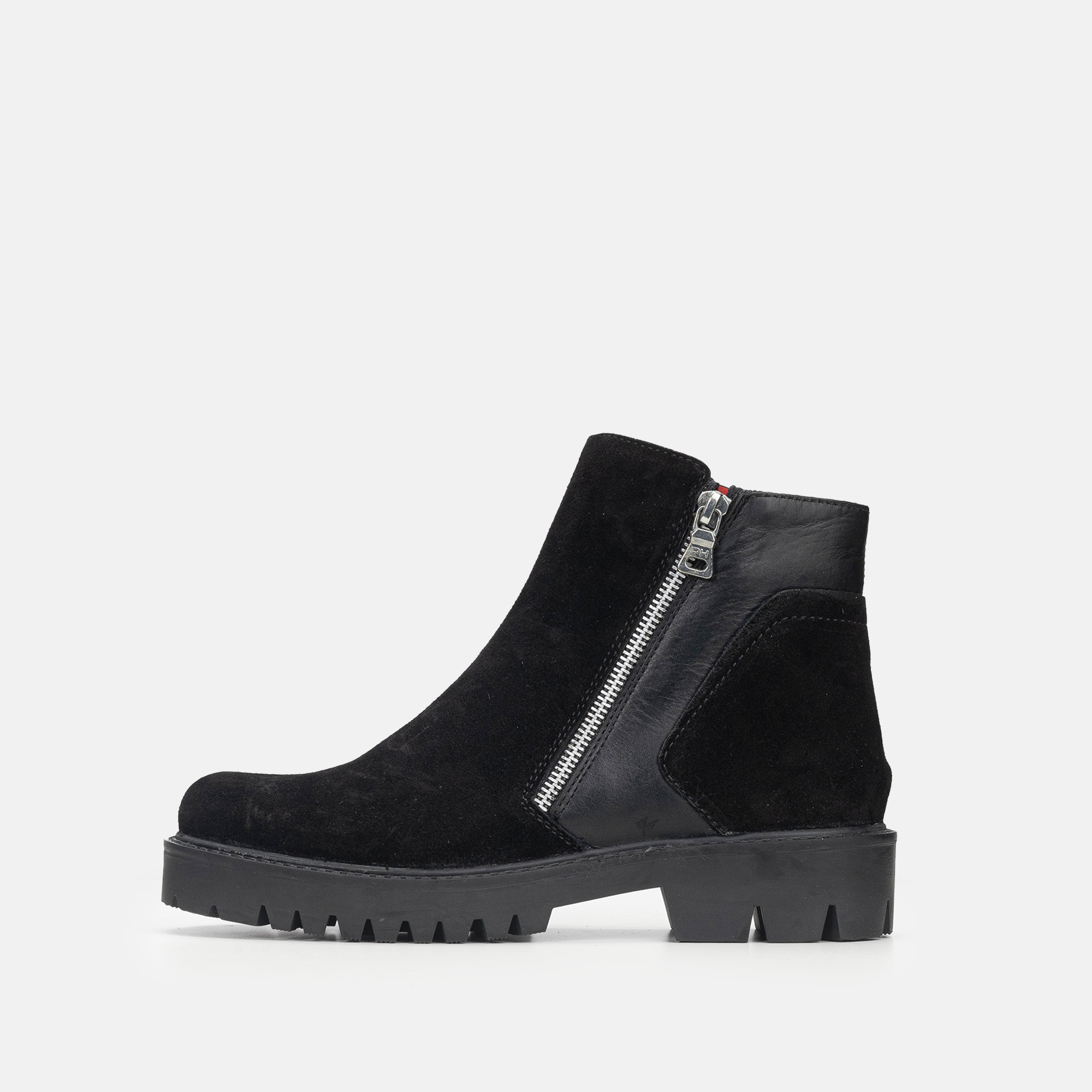 Volzak 1087 Suede Ankle Boot Black