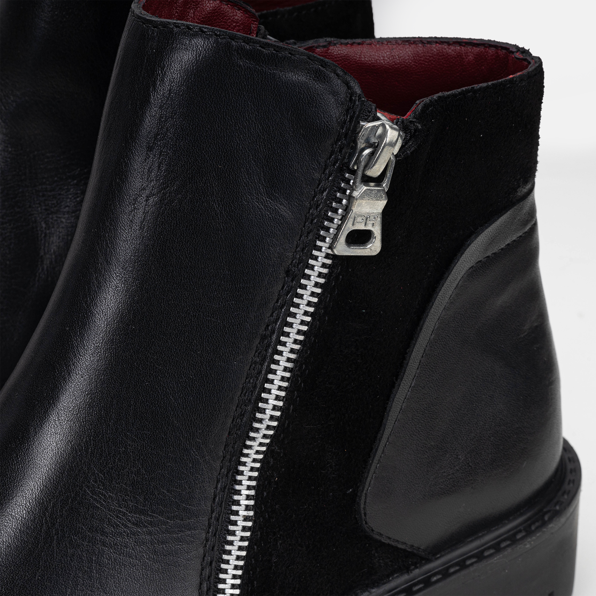 Volzak 1087 Black Leather Ankle Boot