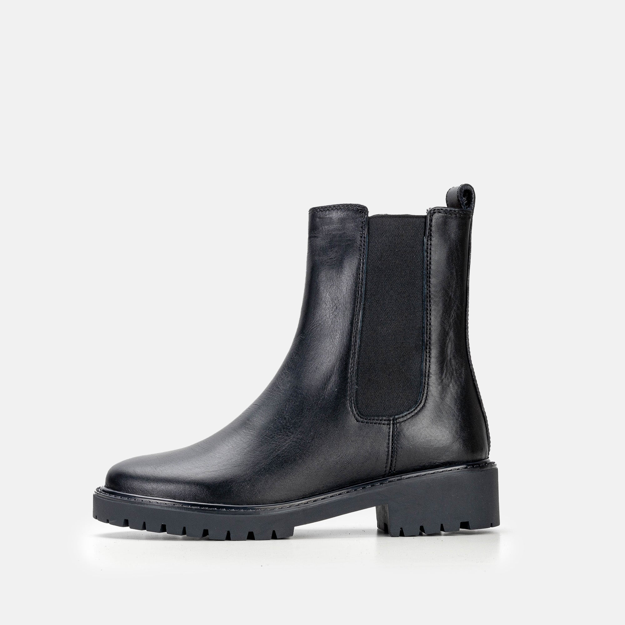 Volzak 7301 Black Leather Ankle Boot