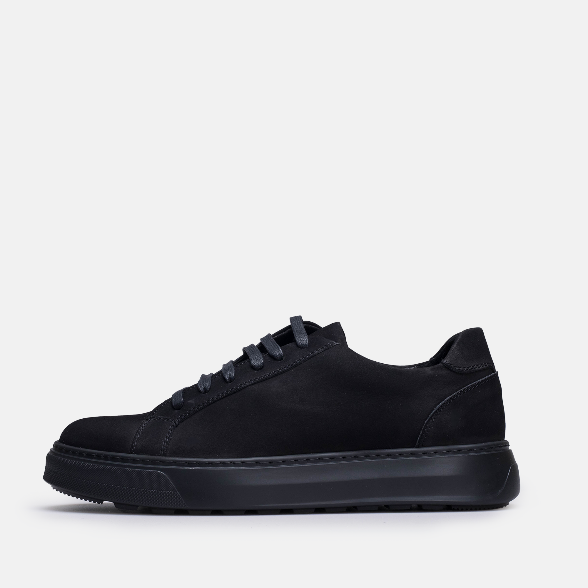 Volzak 6041 Basket en nubuck Noir