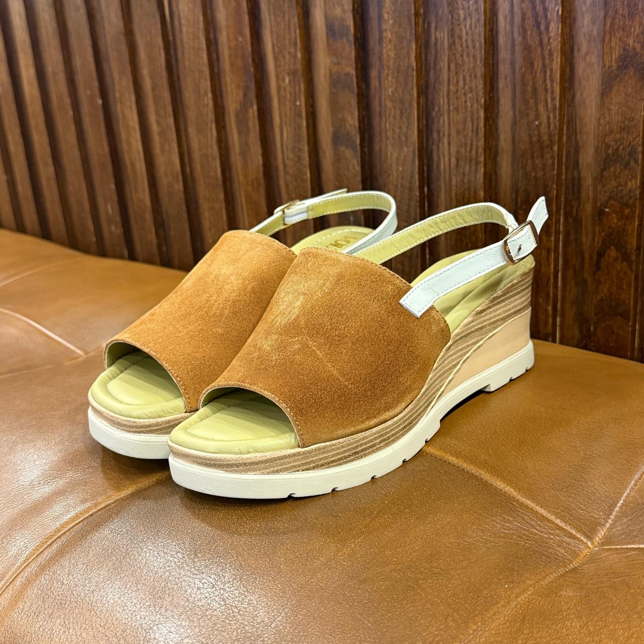 Volzak 5010 Sandale en daim Camel